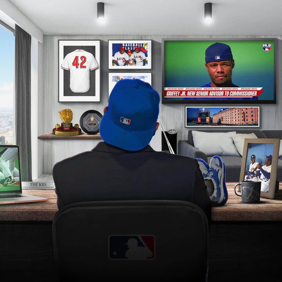MLBさんのインスタグラム写真 - (MLBInstagram)「BREAKING: The Kid joins MLB …  Ken Griffey Jr. will serve as Sr. Advisor to the Commissioner with an emphasis on baseball operations, youth development and improving diversity at all levels of the game.」1月30日 1時01分 - mlb