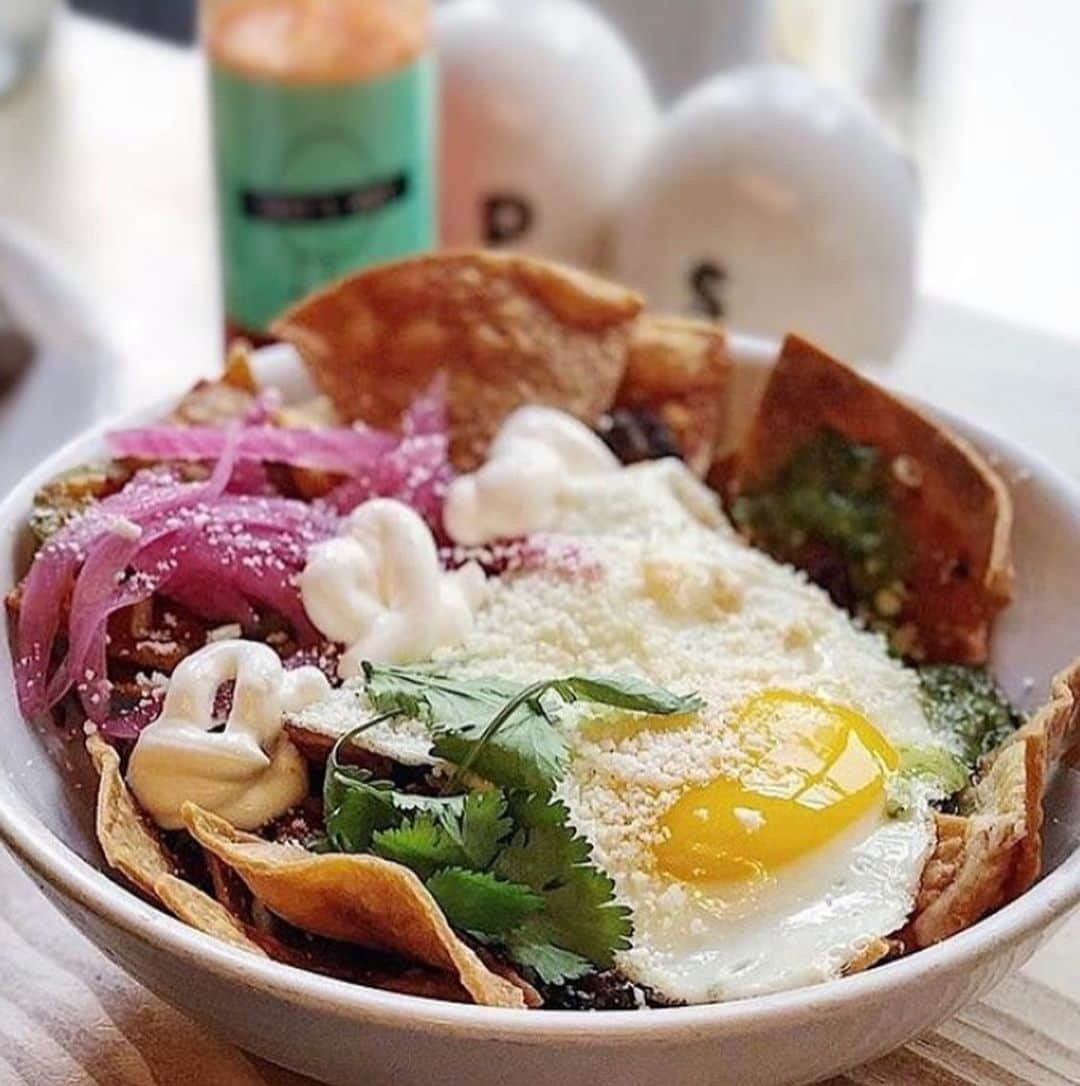 エッグショップさんのインスタグラム写真 - (エッグショップInstagram)「Brisket chilaquiles to warm you up on this frigid NYC day!」1月30日 1時03分 - eggshopnyc