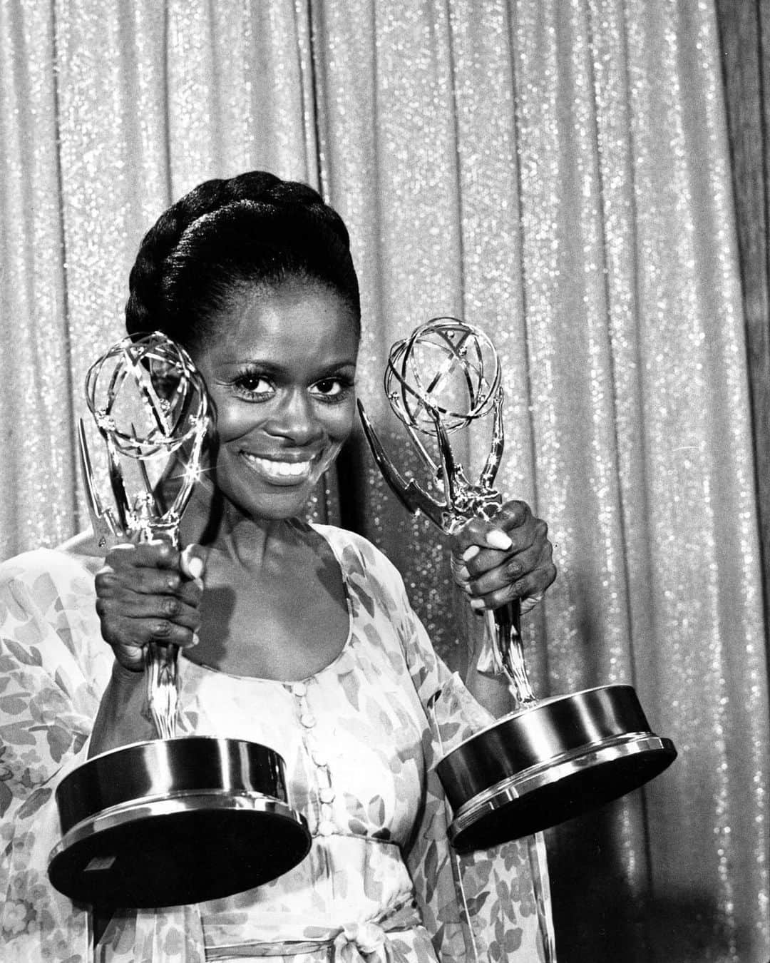 ケリー・ヒルソンのインスタグラム：「What a legacy. What a life. What a story. What a purpose fulfilled. You’ve earned your rest, angel Cicely Tyson. 🕊」