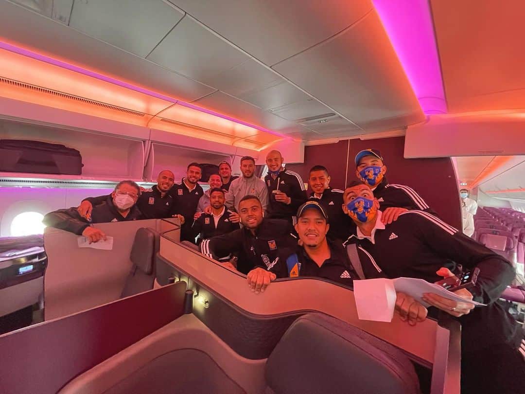ディエゴ・レジェスのインスタグラム：「Solo con un objetivo en mente! Vamos banda! 💪🏽🐯 #somostigres」