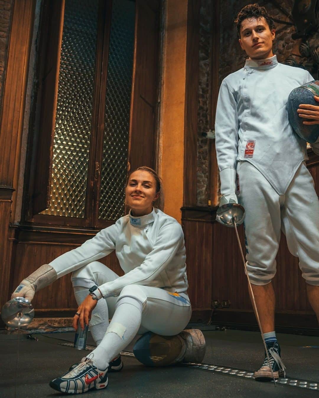 レッドブルのインスタグラム：「so you’ve heard of fencing, but did you know this? 🤔  ⏭ it’s one of the fastest sports in the world  🕰 its origins date back literally centuries  ⚔️ competitors score at the rate of 1.11 seconds  hit the ~link in bio~ to learn all you need to know about fencing, from its origins to its future 🤺 #redbull #givesyouwiiings #fencing #italy #fencer」