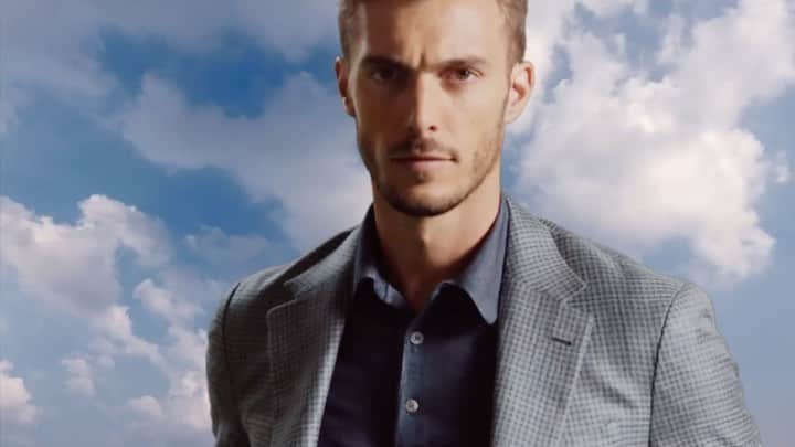 カナーリのインスタグラム：「#Canali1934 look composed by ultralight jacket in a wool-silk-linen blend with sage and ivory-colored micro-check, wool and silk blue polo shirt and ice-colored pleatless chinos.  The new #CanaliSS21 collection is coming soon. #StayTuned #MadeInItaly」