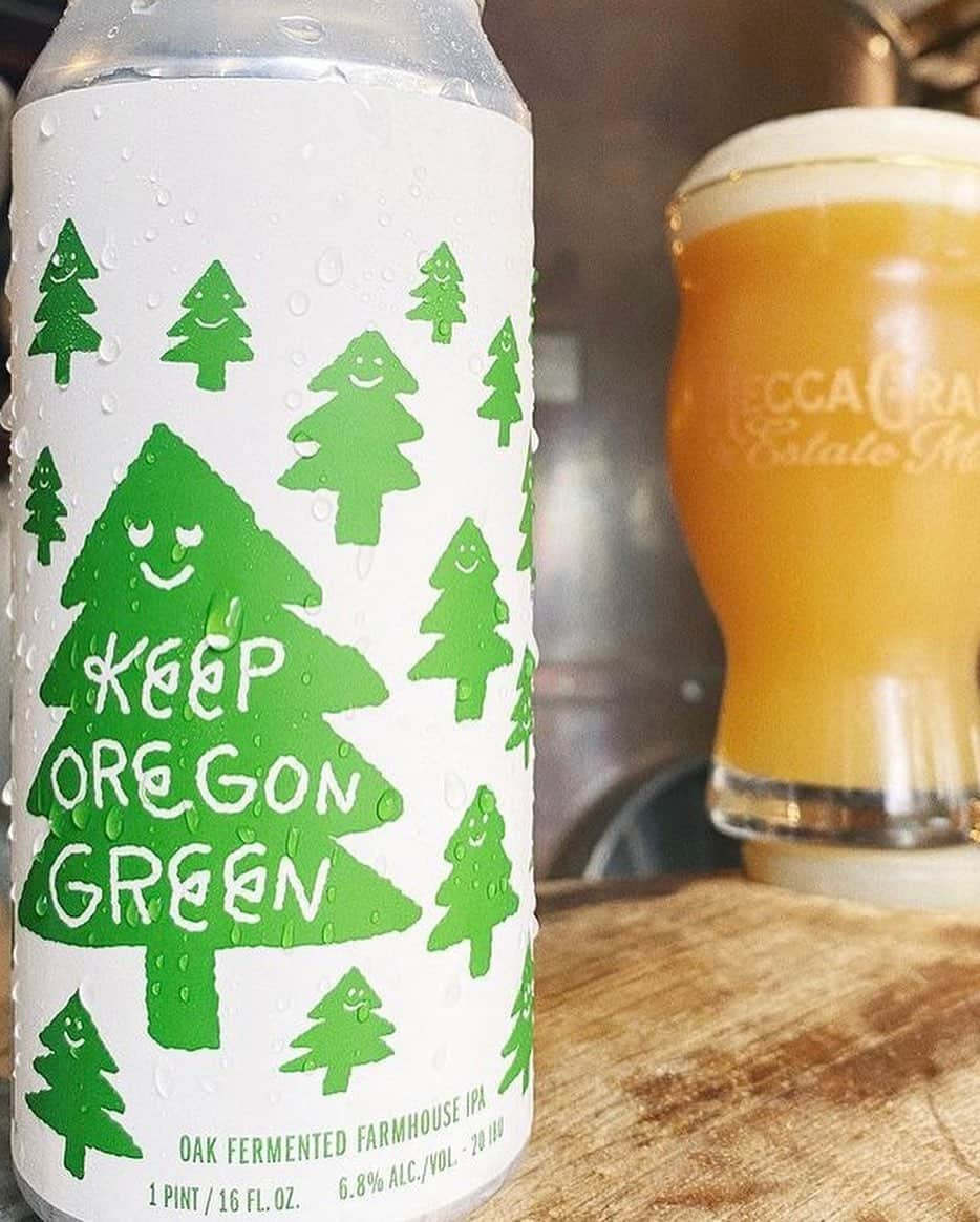 Jason G. Sturgillさんのインスタグラム写真 - (Jason G. SturgillInstagram)「This one felt good, new can design for @wolvesandpeople that 100% of the net proceeds are going to @keeporegongreen for those affected by the wildfires this past summer and for education towards keeping it from happening again. 💚 🌲」1月30日 2時09分 - jgspdx