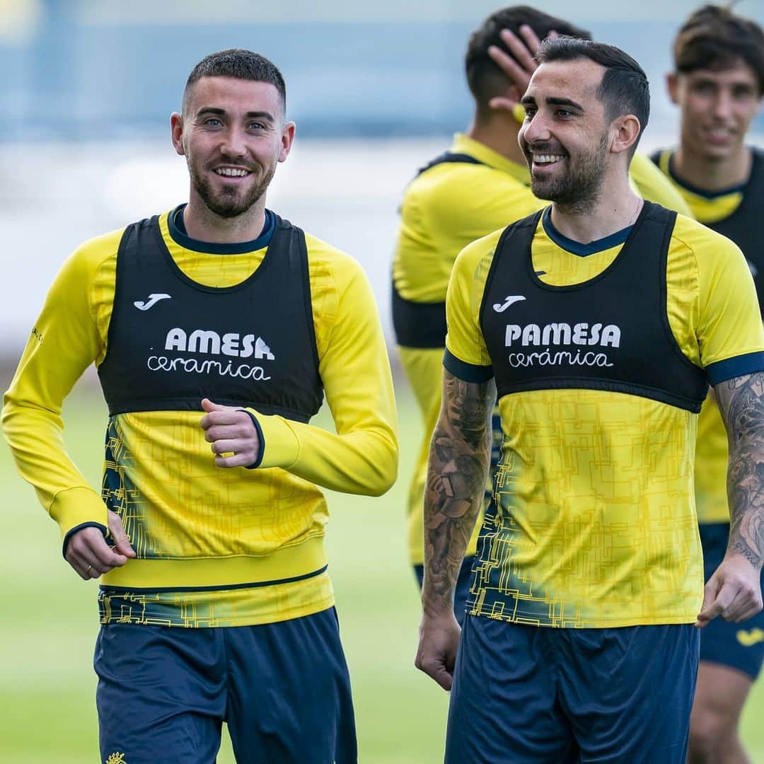 ビジャレアルCFのインスタグラム：「📸 🔜 #VillarrealRealSociedad  #futbol #soccer #football #villarreal #laliga」