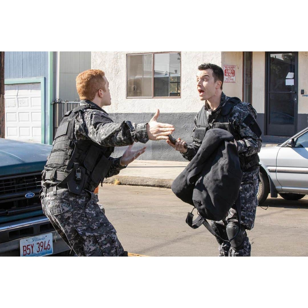 キャメロン・モナガンさんのインスタグラム写真 - (キャメロン・モナガンInstagram)「Fun fact: @noelfisher is actually 90% CGI.  New episode of @shameless this Sunday.」1月30日 12時09分 - cameronmonaghan