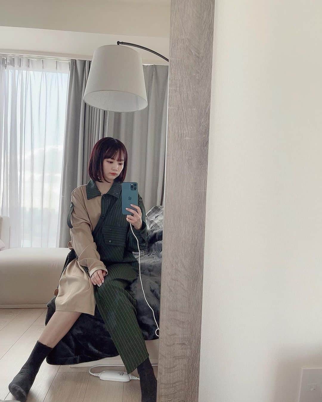 浜田翔子さんのインスタグラム写真 - (浜田翔子Instagram)「可愛いワンピース😍 マリークヮとのコラボのが可愛いすぎて気になってる、、🌼  暖房つけない主義だから（クーラーは好き） 最近でっかい電気毛布買ってくれて あたたかい🥰」1月30日 12時23分 - shoko_hamada