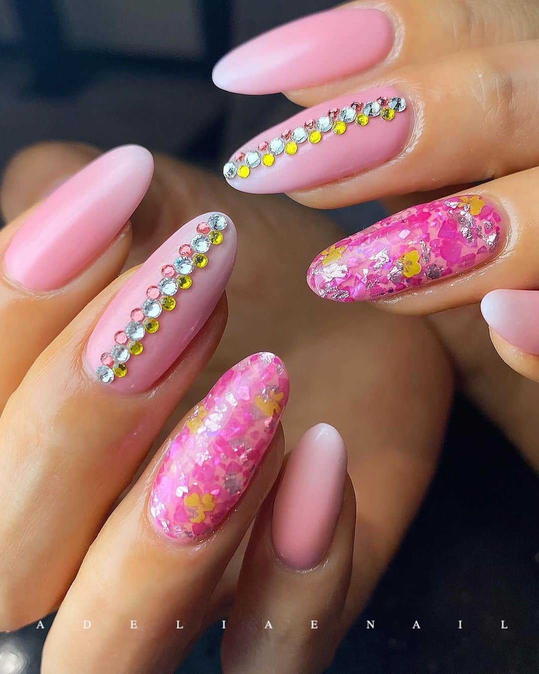 名古屋プレミアムネイルサロン アデリーネイルのインスタグラム：「ピンクに惹かれる春ネイル🌸🌸🌸  アデリーの大人ピンク　 オリジナルデザインを是非！！  アデリーネイル ☎︎052-325-2533 名古屋市北区若葉通1-2レクサ若葉2階 1階無料駐車場となっております(6台有)#アデリーネイル#プレミアムネイルサロン #ネイル#ネイルサロン#名古屋#名古屋ネイルサロン#3Dネイルアート#nails#gelnails#nailart#スワロフスキークリスタル#アイラッシュサロン#サロンデザイン#グラデーションネイル#桜#桜ネイル#네일#무광네일#살롱#エアブラシ#美爪」