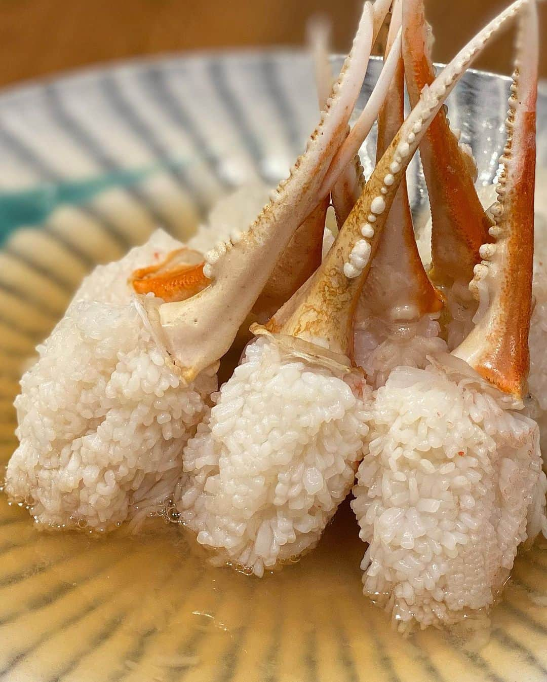 まゆまゆさんのインスタグラム写真 - (まゆまゆInstagram)「. 念願の念願の🥲🥲🥲 かに吉🦀🦀🦀 食材で蟹が1番好きで ここは行きたかったお店😭❤️ 3時間以上の蟹だけのフルコース🦀 贅沢すぎました🧠🧠🧠 ゆのちゃんお誘いありがとう😭❤️ #かに吉#情熱大陸 #蟹#松葉ガニ #鳥取 #蟹座 #🦀 #ミシュラン#鳥取グルメ」1月30日 12時48分 - 7mayu2mayu