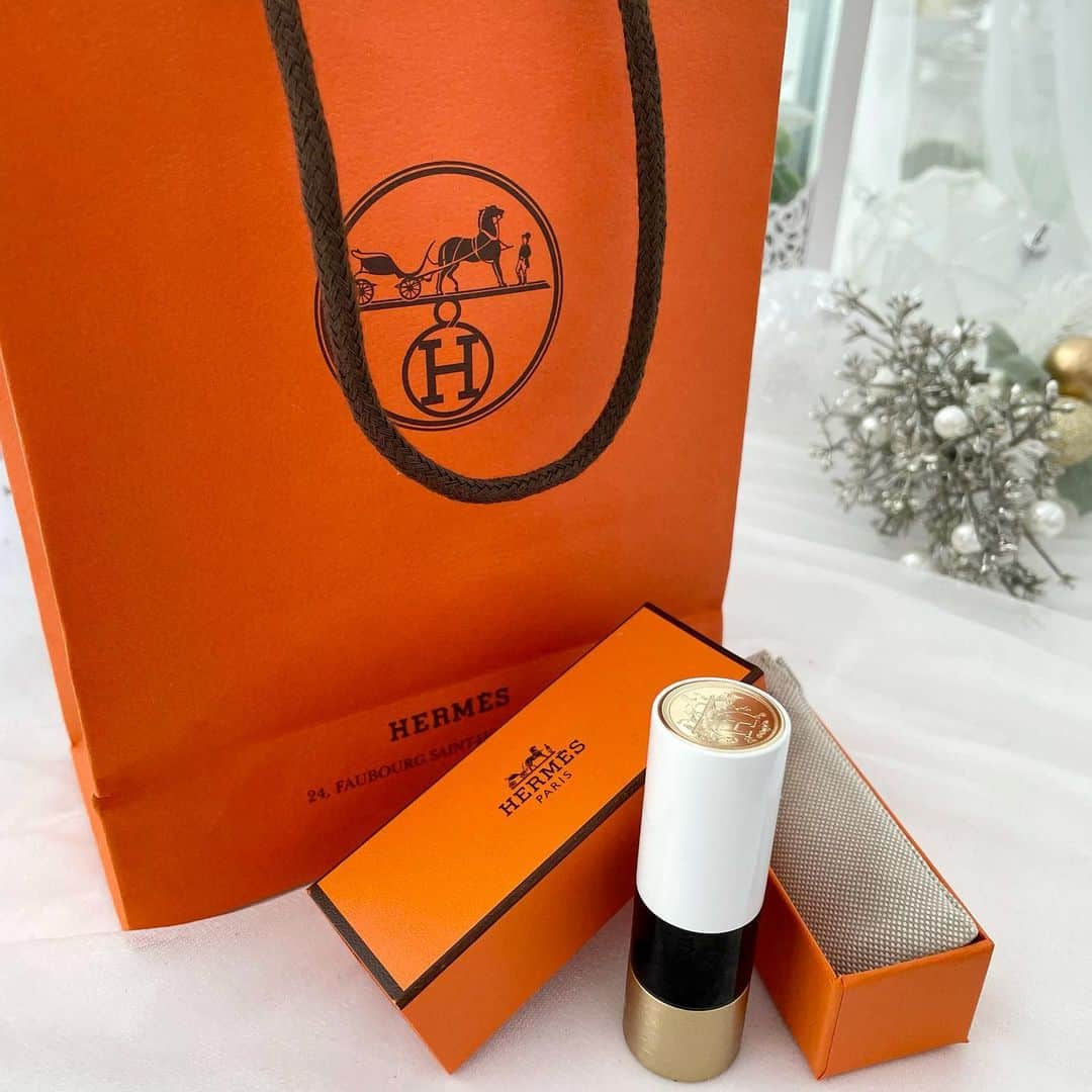 大河ももさんのインスタグラム写真 - (大河ももInstagram)「Rouge HERMES💄 ケースも色もなにもかも可愛い...  #コスプレ#コスプレイヤー#ポートレート#ポートレートモデル#サロンモデル#撮影会#ポトレ#被写体#サロモ#portrait#cosplayer#japanesescosplay#撮影会モデル#グラビア#大河もも#ミルクティーカラー#HERMES#RougeHERMES#エルメスルージュ」1月30日 12時57分 - momotaigaaa2