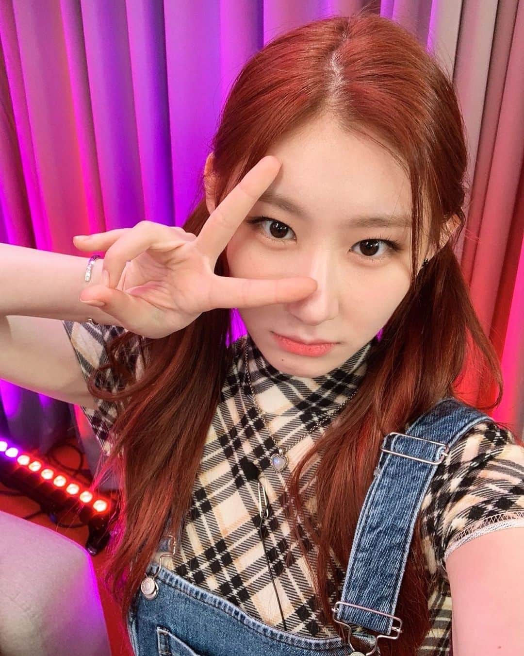 チェリョンのインスタグラム：「i love her sm 💗✨」