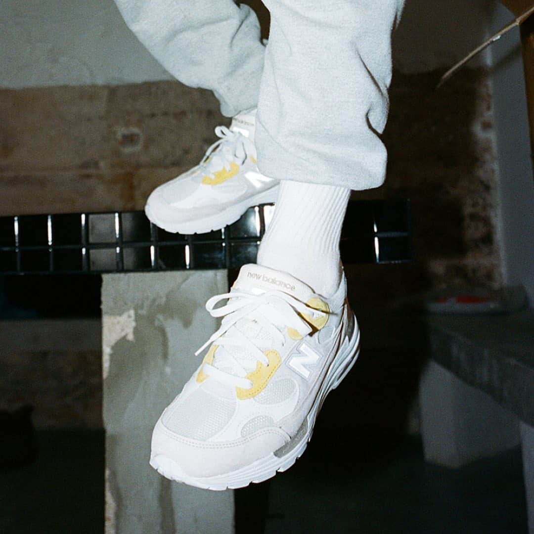 HYPEBEASTさんのインスタグラム写真 - (HYPEBEASTInstagram)「@hypebeastkicks: Parisian café, @paperboyparis is celebrating the fried egg with a @newbalance 992 collaboration. The sneaker is the second collaboration between the two brands following last year’s trio of 801 designs and features a range of premium touches. The sneaker’s upper is constructed from suede, mesh, and leather panels, with a color palette of soft pinks and whites offset by hits of bold yellow. The chosen colorway is a celebration of the humble fried egg, which is also referenced through playful graphics on the tongue. The shoe is set to release at Paperboy’s Paris location on January 30.⁠⁠ Photo: Paperboy Paris」1月30日 4時35分 - hypebeast
