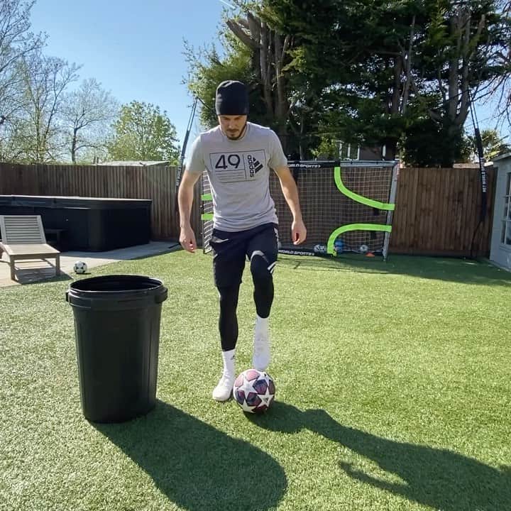 F2Freestylersのインスタグラム：「What’s your favourite bin shot 1️⃣, 2️⃣ or 3️⃣? SWIPE ➡️  Comment below ⬇️   Everyone loves a 🗑🎯!」