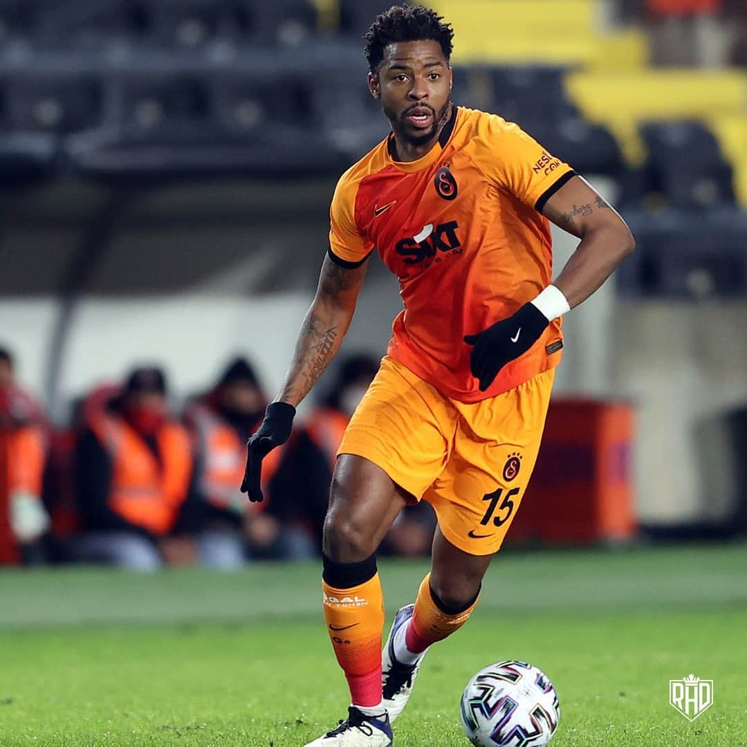ライアン・ドンクのインスタグラム：「Dewam!!! 💛❤️ #GALATASARAY」
