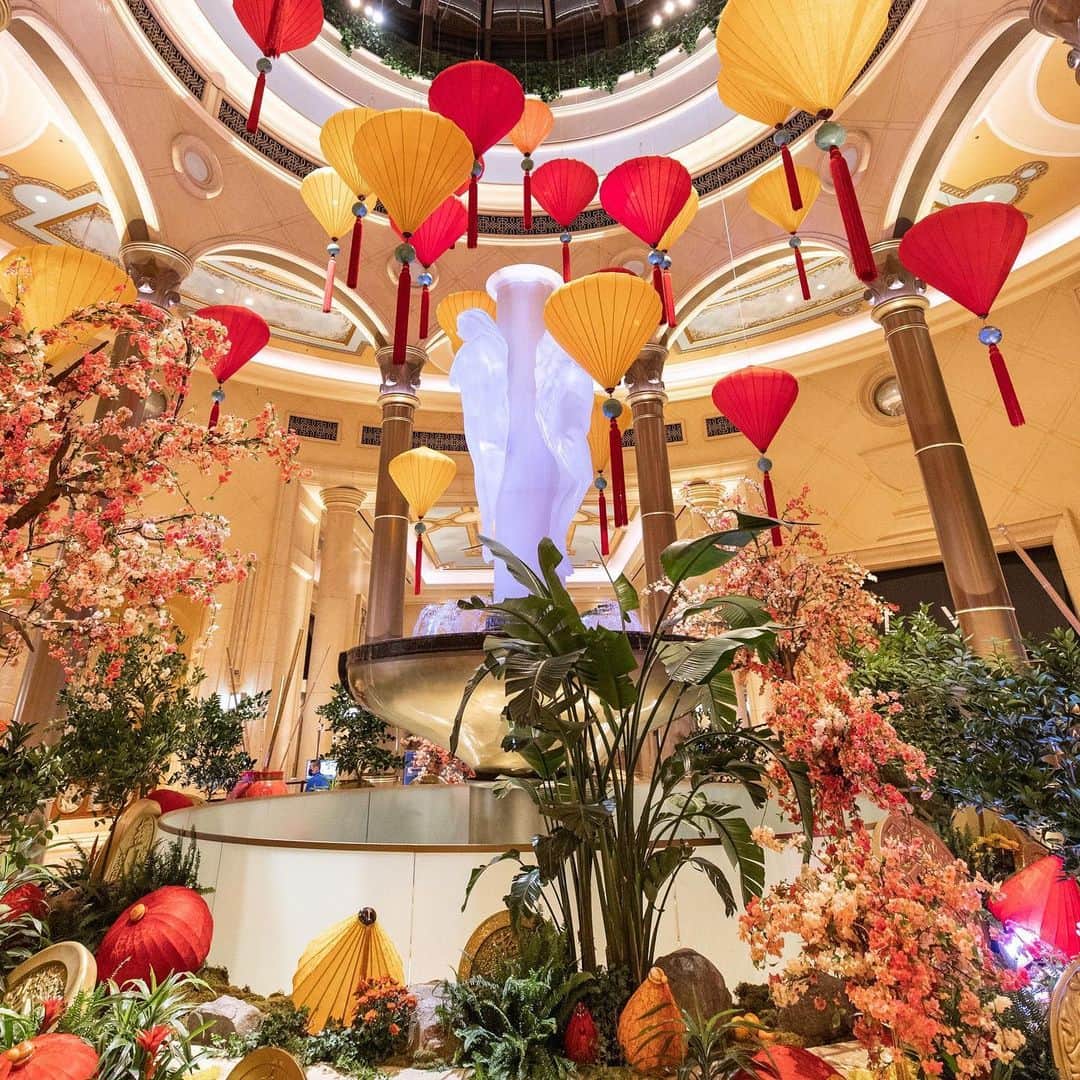 The Venetian Las Vegasさんのインスタグラム写真 - (The Venetian Las VegasInstagram)「Our decor is set and we are counting down the days until The Year of the Ox! Visit venetian.com to see all the ways you can celebrate Chinese New Year with us. #ChineseNewYear #YearOfTheOx」1月30日 4時56分 - venetianvegas