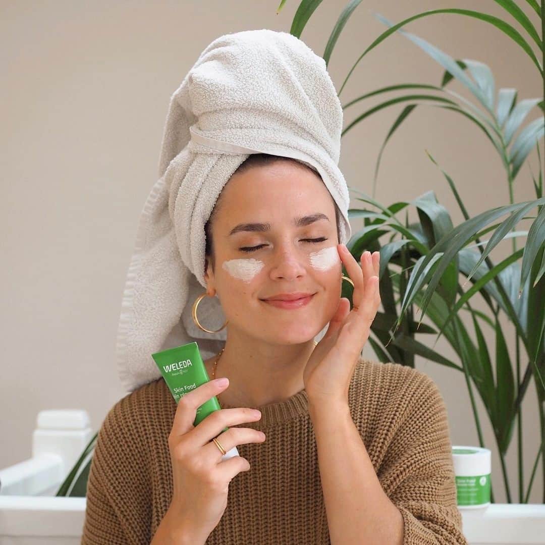 Weledaのインスタグラム：「Double tap if Skin Food is part of your self-care routine! 💚 Whether it’s caring for your skin, hands, or prepping your makeup look Skin Food has you covered! #WeledaSkinfood (pc: @mangoandsalt)」
