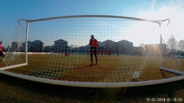ダニエレ・ソンマリーヴァのインスタグラム：「@acmonza 🚀⚽️👋🏽 #spingiiiiii」