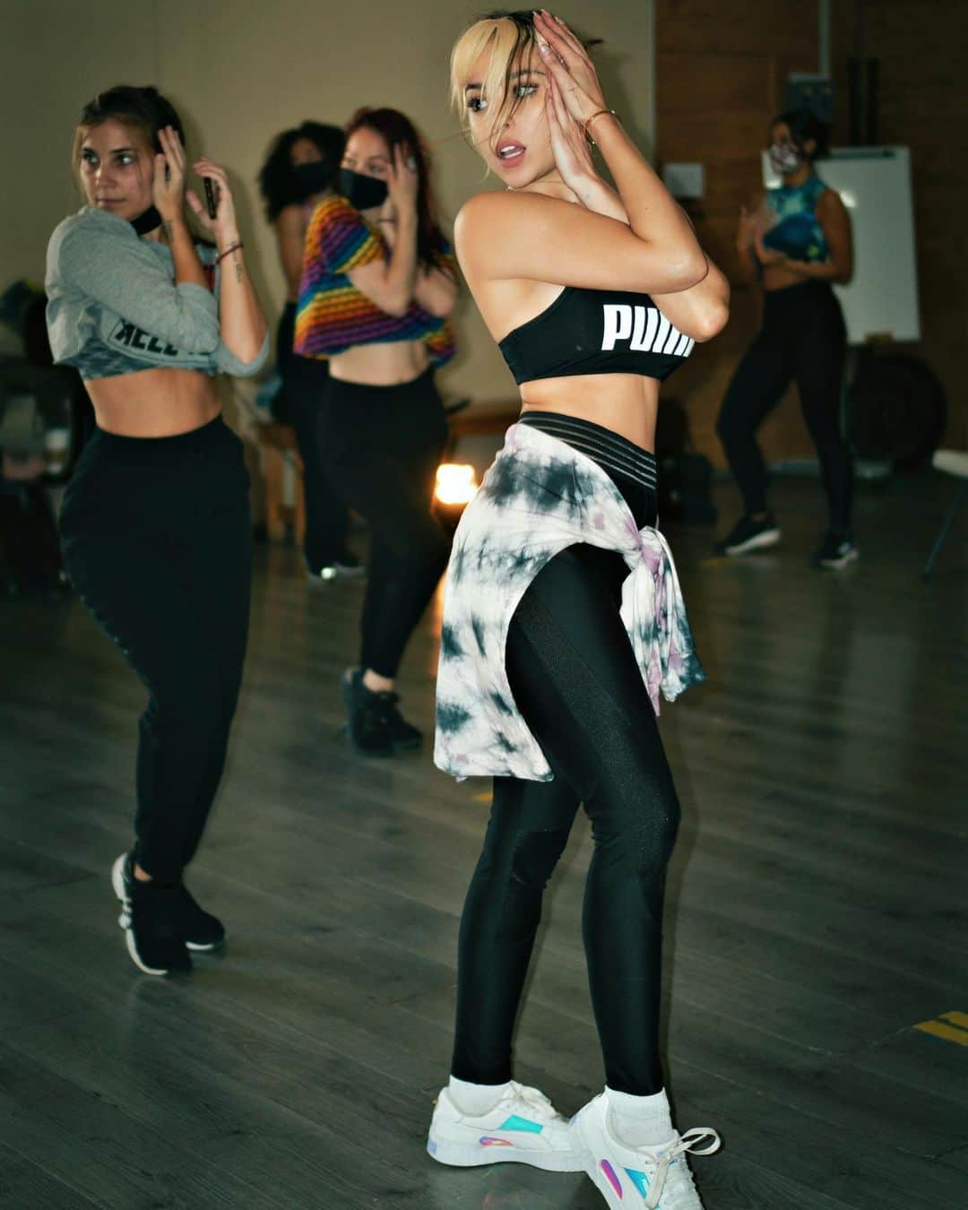 Danna Paolaさんのインスタグラム写真 - (Danna PaolaInstagram)「.... Rehearsals 🥀 #WelcomeToMyBreakupParty @mystreamtime」1月30日 5時06分 - dannapaola