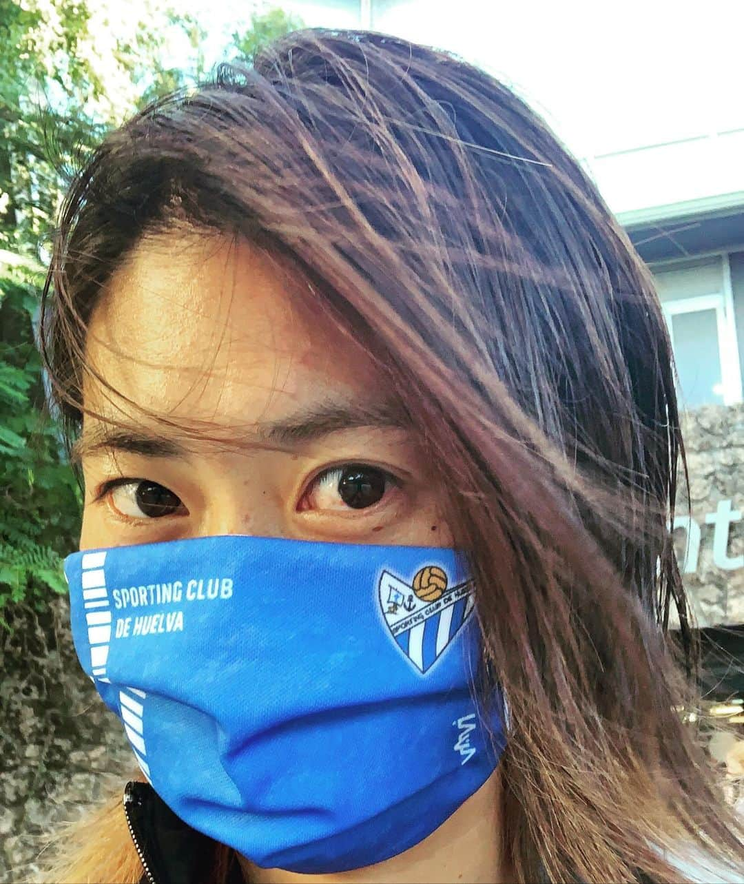 田中陽子さんのインスタグラム写真 - (田中陽子Instagram)「この写真は思い出があって、、、  夏の練習終わりにチームメイト2人と今日の夕方にジムのプールに行こー！って話してて その子が17時ね！って時間指定してきたから その時間に行ったけどおらず。  先に泳いでよう思って40分くらい泳いだけど現れず…  ジムから出てもいなかったから この写真を撮ってそのチームメイトにジムにきたよ！いないから怒ってるよって意味を込めてこの写真送ったんだけど、  次の日会ったら、スペイン人は約束してても直前に連絡しなきゃダメなんだよって言われて😂  スペインでは数日前の約束はその日になってから連絡することが当たり前だと思ってたけど、 まさか数時間に約束したものも連絡入れるパターンだとは🤣笑  衝撃受けすぎてこの日を忘れられない😂✨  ちなみにこうゆうの楽しめるタイプなので本当に怒ったわけではないです笑 私にとっては居心地いいです🇪🇸✨ @12pauu  @cristinageyr」1月30日 5時16分 - yoko_tanaka08