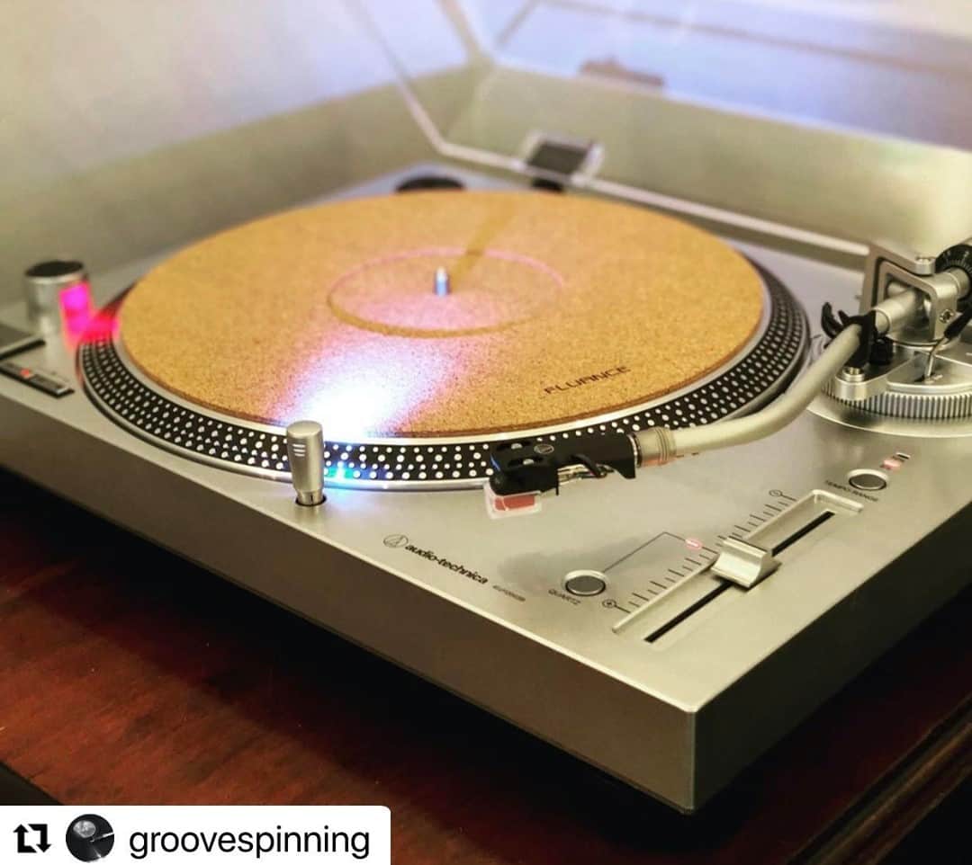 Audio-Technica USAさんのインスタグラム写真 - (Audio-Technica USAInstagram)「#FanPhotoFriday: The AT-LP120XUSB turntable is an excellent choice for daily vinyl listening. Thanks for sharing, @groovespinning!⁠ ⁠ .⁠ ⁠ .⁠ ⁠ .⁠ ⁠ #AudioTechnica #ATLP120XUSB #LP120XUSB #VinylJunkie #LP #Record #Turntable #Vinyl #Music #Audio」1月30日 5時30分 - audiotechnicausa