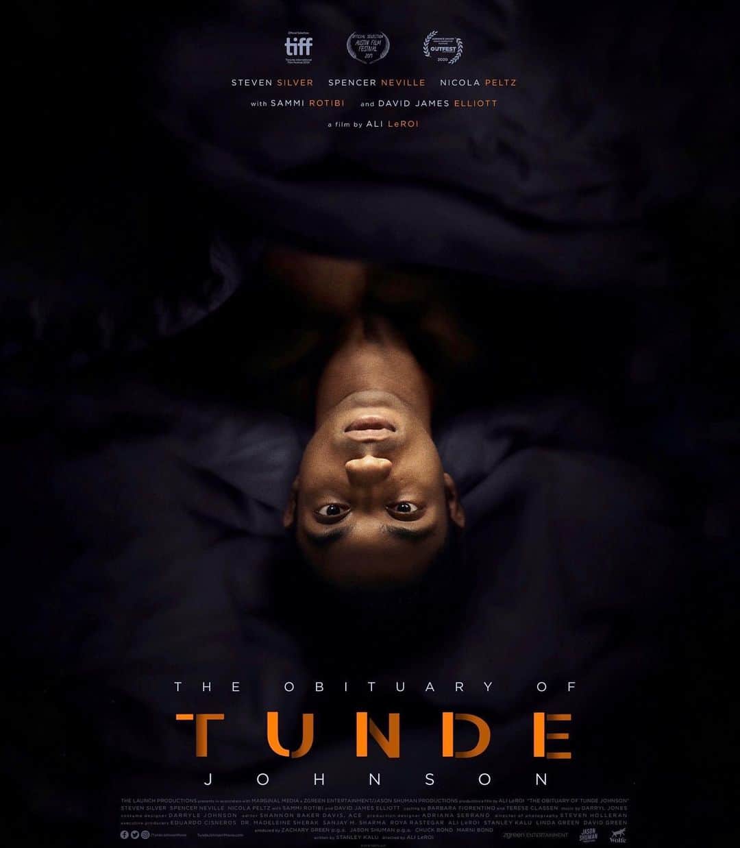 ニコラ・ペルツのインスタグラム：「when I read the script for The Obituary of Tunde Johnson two years ago I knew it was a film that the world needed to see. so much has happened in the last year that reflects the film’s exploration of the clear intersection between systemic racism, state sponsored violence against black bodies and the ongoing mental health crisis within the LGTBQ+ community. thank you to @lord_kalu and @misterleroiand for creating such a powerful, important and timely film. @tundejohnsonmovie is out in theaters and VOD on february 26th  @silversteven you are a brilliant actor ❤️」