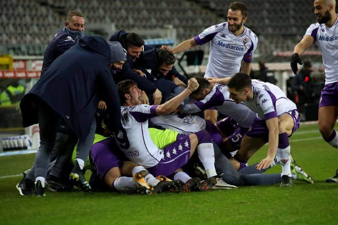 ACFフィオレンティーナさんのインスタグラム写真 - (ACFフィオレンティーナInstagram)「TEAM.  Ribery and Bonaventura magic 🪄  #ForzaViola 💜 #TorinoFiorentina #TORvFIO #Ribery #Bonaventura #SerieA #Fiorentina #ACFFiorentina」1月30日 6時20分 - acffiorentina