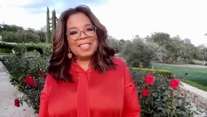 マックスウェルのインスタグラム：「HAPPY BIRTHDAY @OPRAH   🎥: @caresmentoring 2021 virtual gala   for the love our children • 🎂」
