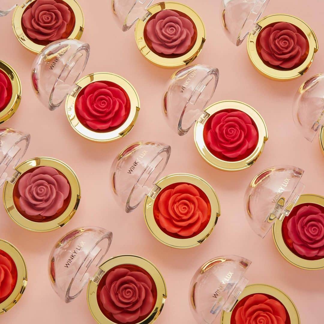 Target Styleのインスタグラム：「Will you accept these Rose Blushes? 😍 @winky_lux blendable cream formula melts into skin without creasing or caking (thanks to Vitamin E!).」