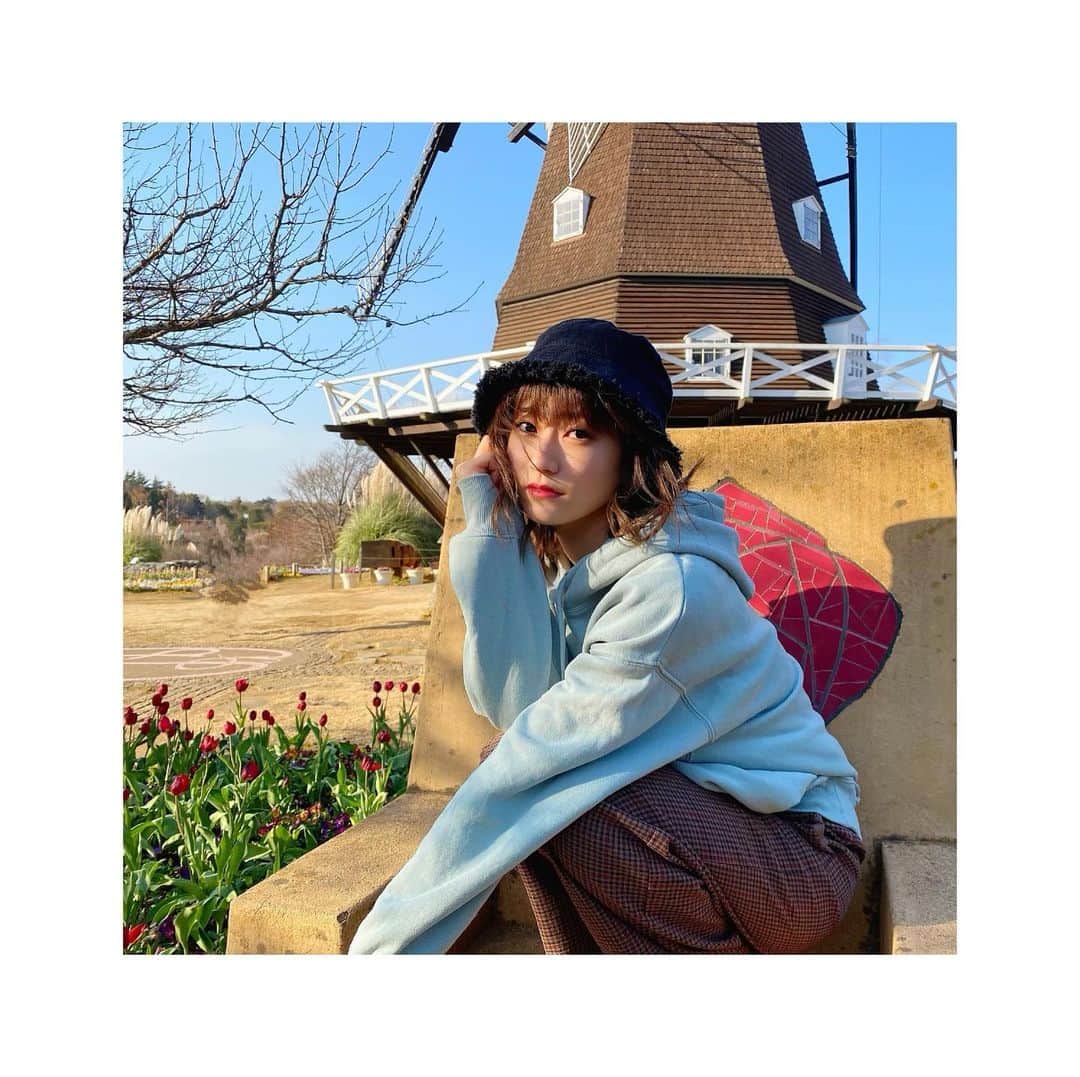 朝日花奈のインスタグラム：「おはよう☺︎  携帯の写真整理してたら、 懐かしいのがたくさん出てきた☺️  今更な写真もたくさんあるけど これから載せていけたらなと思ってます˗ˏˋ ♡ ˎˊ˗  今年は千葉愛をもっと推していきたいな〜🥜笑  #朝日花奈 #千葉 #千葉観光 #アンデルセン公園 #アスレチック #自然 #運動 #休日 #風車」