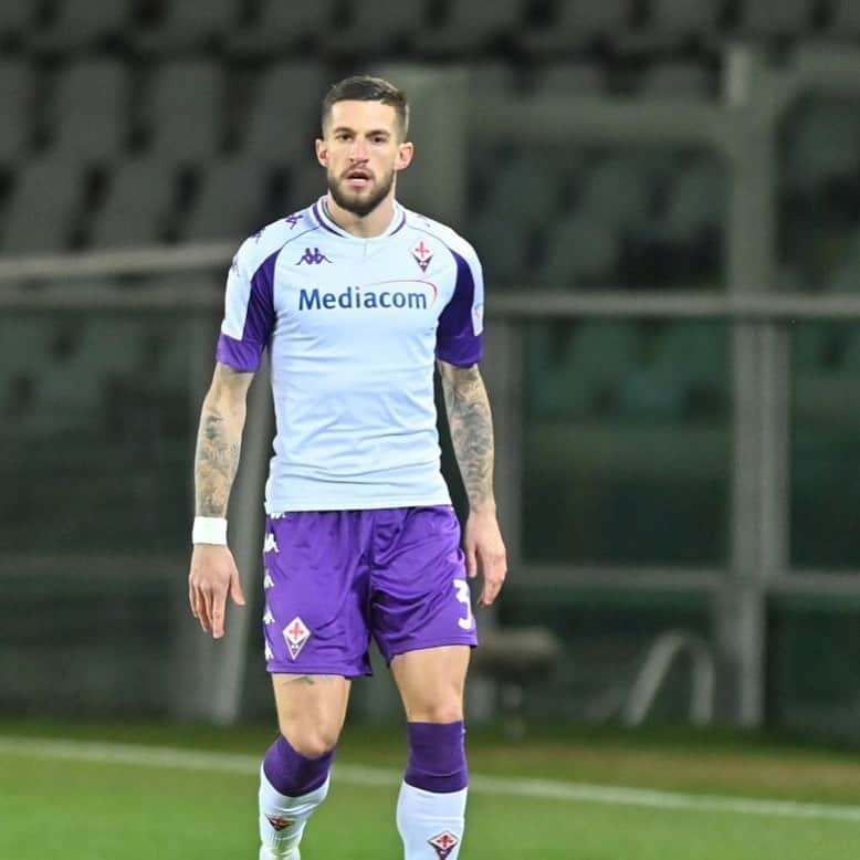 クリスティアーノ・ビラーギのインスタグラム：「Avremmo meritato di vincerla, questa partita. È normale essere incazzati... ma esserci andati vicini anche in 9 è solo motivo di orgoglio. Lo spirito è quello giusto #forzaviola 💜」