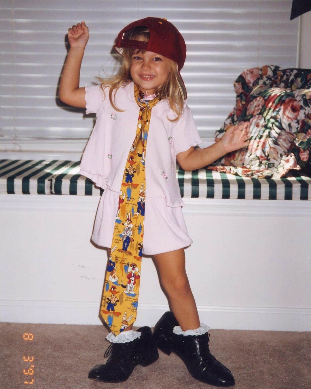 オーブリー・ピープルズのインスタグラム：「90s kid」