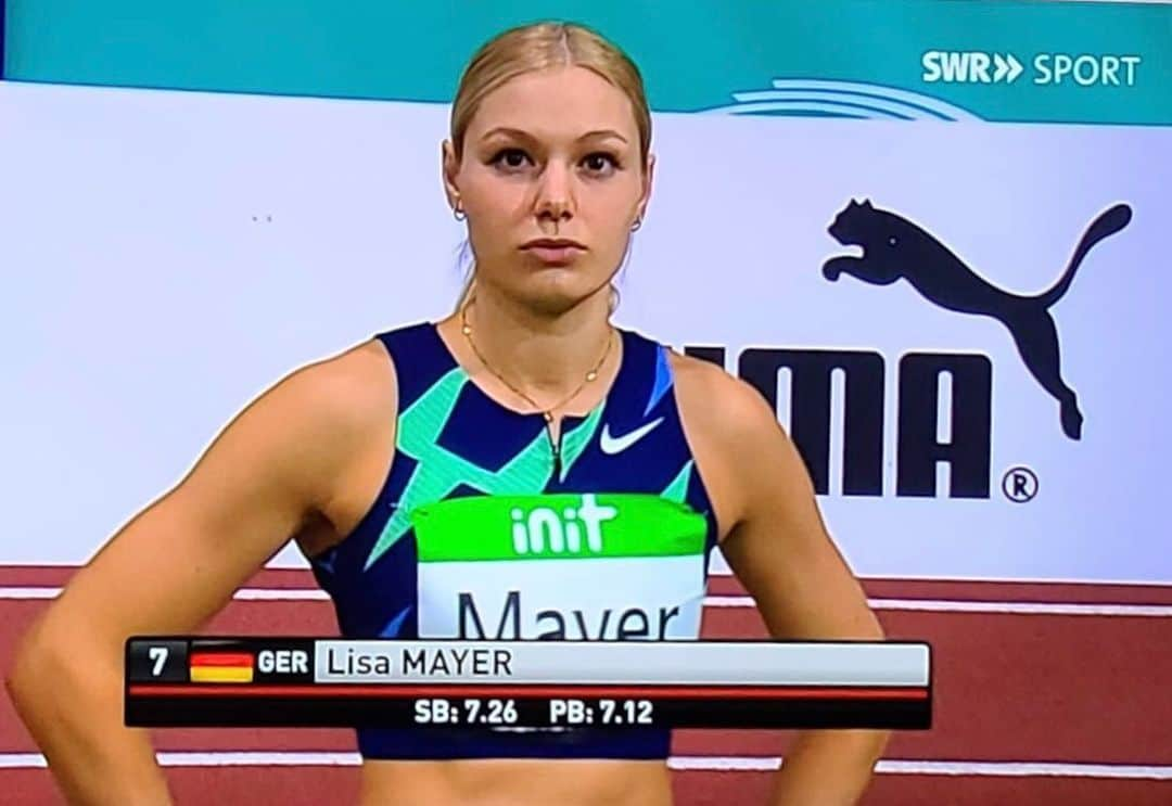 リーザ・マイヤーさんのインスタグラム写真 - (リーザ・マイヤーInstagram)「Glücklicher als ich auf dem Bild aussehe 😇 7.21sec - Platz 4 beim @indoormeetingkarlsruhe, Hallen EM-Norm & beste Deutsche an diesem Abend! Die Richtung stimmt!   #competition #sprint #raceday #trackandfield #sprintteamwetzlar #moretocome #nike」1月30日 8時38分 - lisamxyzr