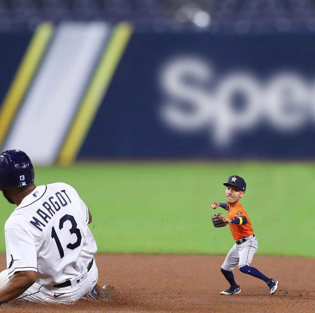 カルロス・コレアさんのインスタグラム写真 - (カルロス・コレアInstagram)「Cabezón 😂😂😂」1月30日 9時01分 - teamcjcorrea