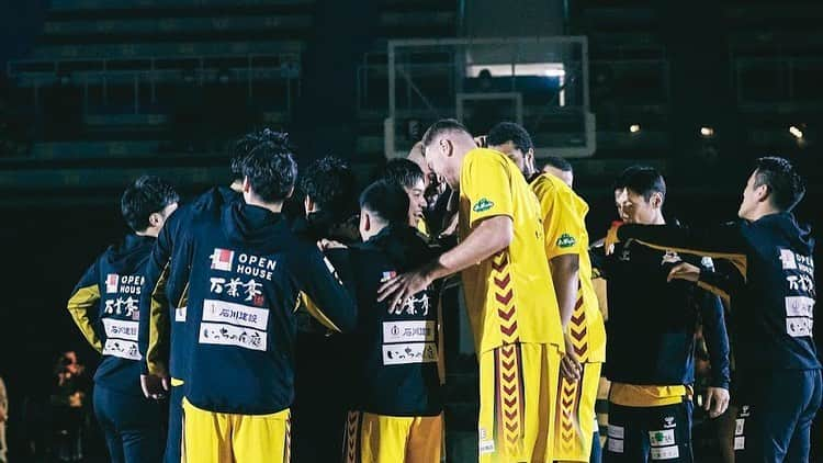 群馬クレインサンダーズさんのインスタグラム写真 - (群馬クレインサンダーズInstagram)「⚡AWAY GAME DAY⚡ 1/30(土)18:00 Tipoff VS #ファイティングイーグルス名古屋   いよいよアウェイ5連戦も4戦目 西地区首位との対戦🔥 チームの後押しブースターの皆さま本日もよろしくお願いします📣  #群馬クレインサンダーズ  #バスケットLIVE 観戦の方は▼▼ stn.mb.softbank.jp/V1A91  @reiya.nozaki12」1月30日 9時15分 - gunmacrane3ders