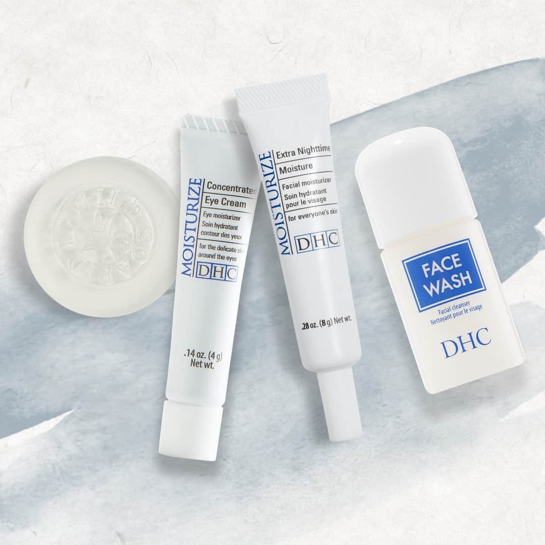 DHC Skincareさんのインスタグラム写真 - (DHC SkincareInstagram)「We love a mini moment 🤩 Stock our little minis in your travel bag or sample the buys you've been eyeing on your search for your next must-have skincare product! Tap to shop this mini madness 💙」1月30日 9時14分 - dhcskincare