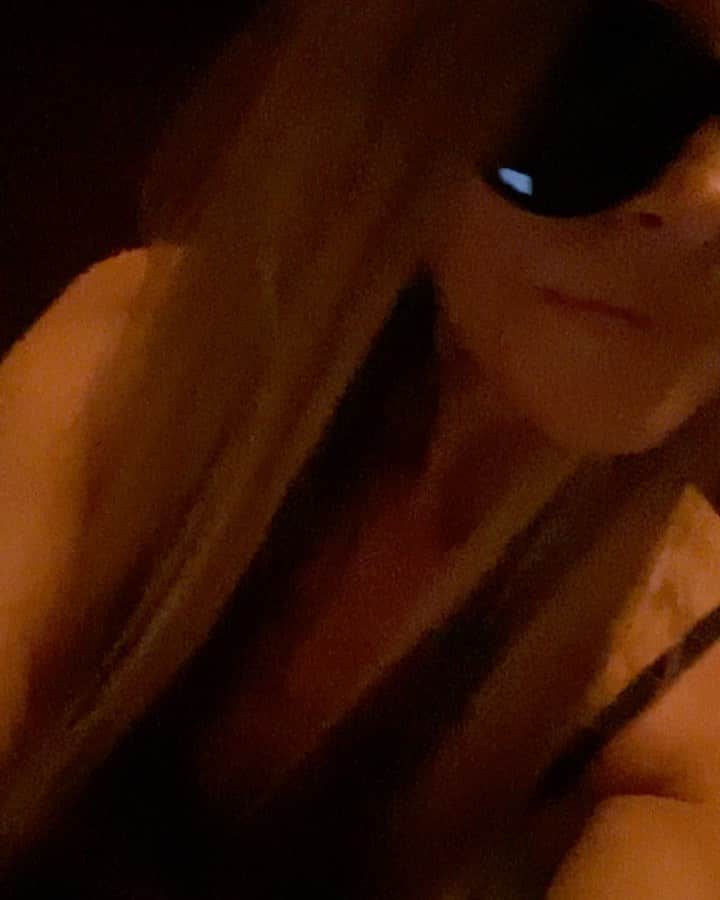 のインスタグラム：「Right on! Listening to the new track from my 💓@robzombieofficial #theeternalstrugglesofthehowlingman check out the new groovy video which I’m not in but I did film some of it 🎥 😉#fridaynightjam」