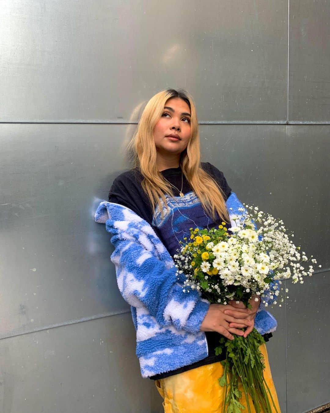 ヘイリー・キヨコのインスタグラム：「Follow my baby—> @huefragrance 😬」