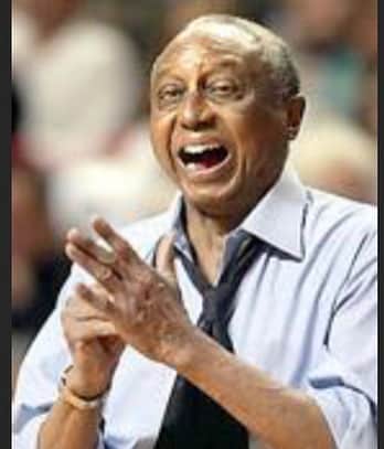 ショーンジョンのインスタグラム：「Philly's Finest! Hall of Fame Basketball Coach John Chaney was the first black coach to win more than 700 games.  Legend!!! @templeuniv 🏀🏀🏀」