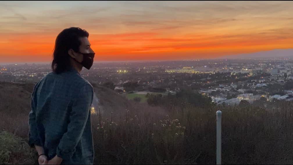 玉城大志のインスタグラム：「LAのサンセットは本当に綺麗。 感動します。 . . So Beautiful. . . #夕日 #ロサンゼルス #sunset #la #lifestyle」