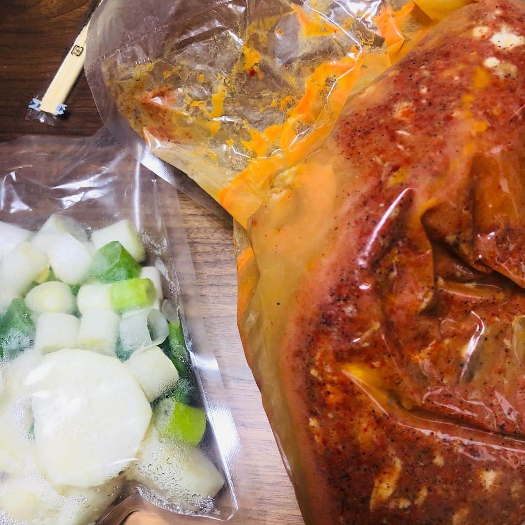 ヨネスケさんのインスタグラム写真 - (ヨネスケInstagram)「韓国料理「宋家ガムジャタン」から、テイクアウトで、ジャガイモ鍋、食べました。家で家庭料理が食べれるとは、最高。 ＃大久保#韓国料理#宋家ガムジャタン#ジャガイモ鍋」1月30日 11時30分 - yonesuke5656