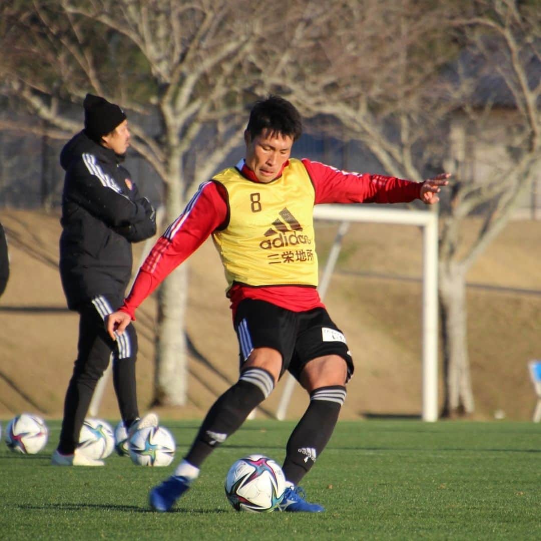 のインスタグラム：「順調に進められてます💪💪  #vegalta  #ベガルタ仙台 #西都市キャンプ #mizuno #mizunofootball  #morelianeo」