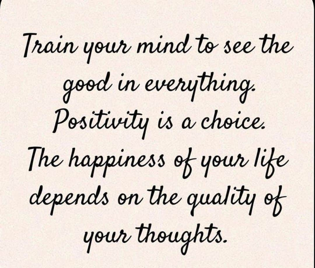 マーニー・シンプソンさんのインスタグラム写真 - (マーニー・シンプソンInstagram)「The mind is powerful. Think positively and great things will happen 🌹  Happy Saturday peeps I hope your weekend is filled with happiness and positively 🌹」1月30日 22時56分 - marns