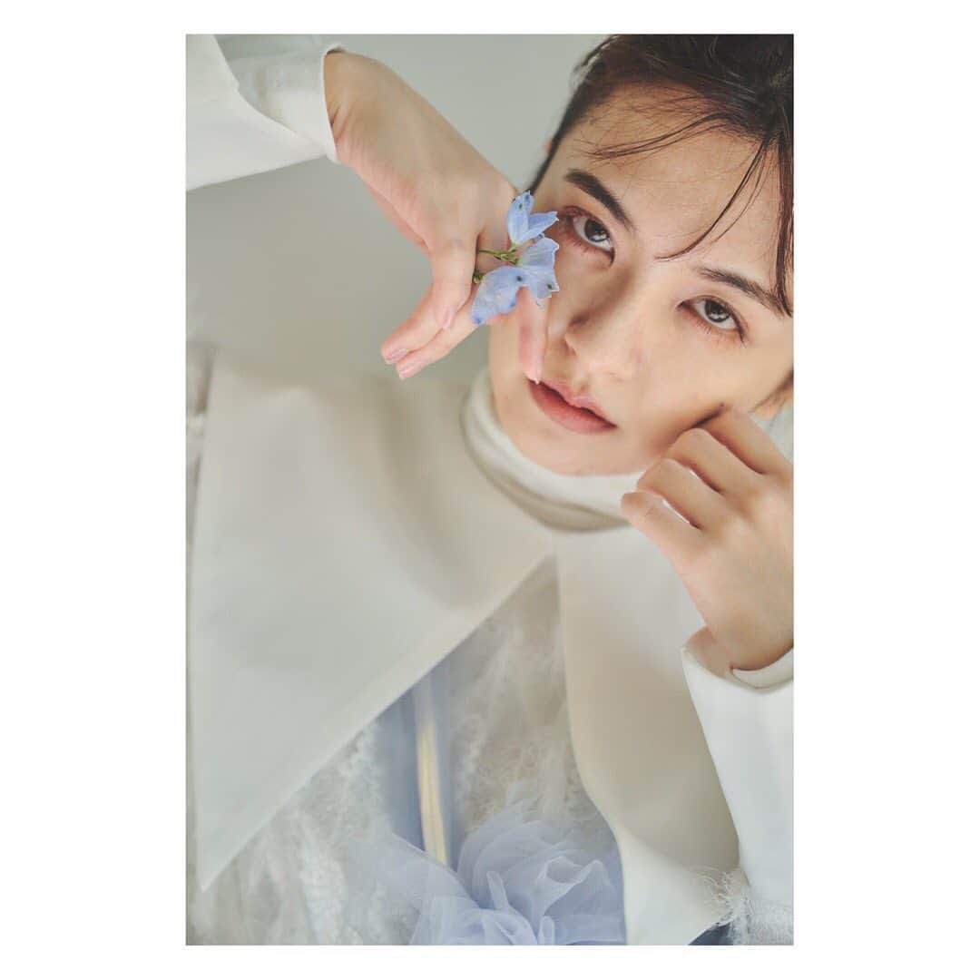 樋井明日香 さんのインスタグラム写真 - (樋井明日香 Instagram)「素敵女の子チームで楽しすぎた撮影でした☺️❤️ 打ち合わせからどうしよー あーしよー とみんなでイメージの共有をして本当に素敵な写真ができました😍 感謝🙏❤️ 📸 @shiho_s__  👗 @ne_708  💄 @sarinakanaoka」1月30日 21時31分 - hinoiasuka_0108