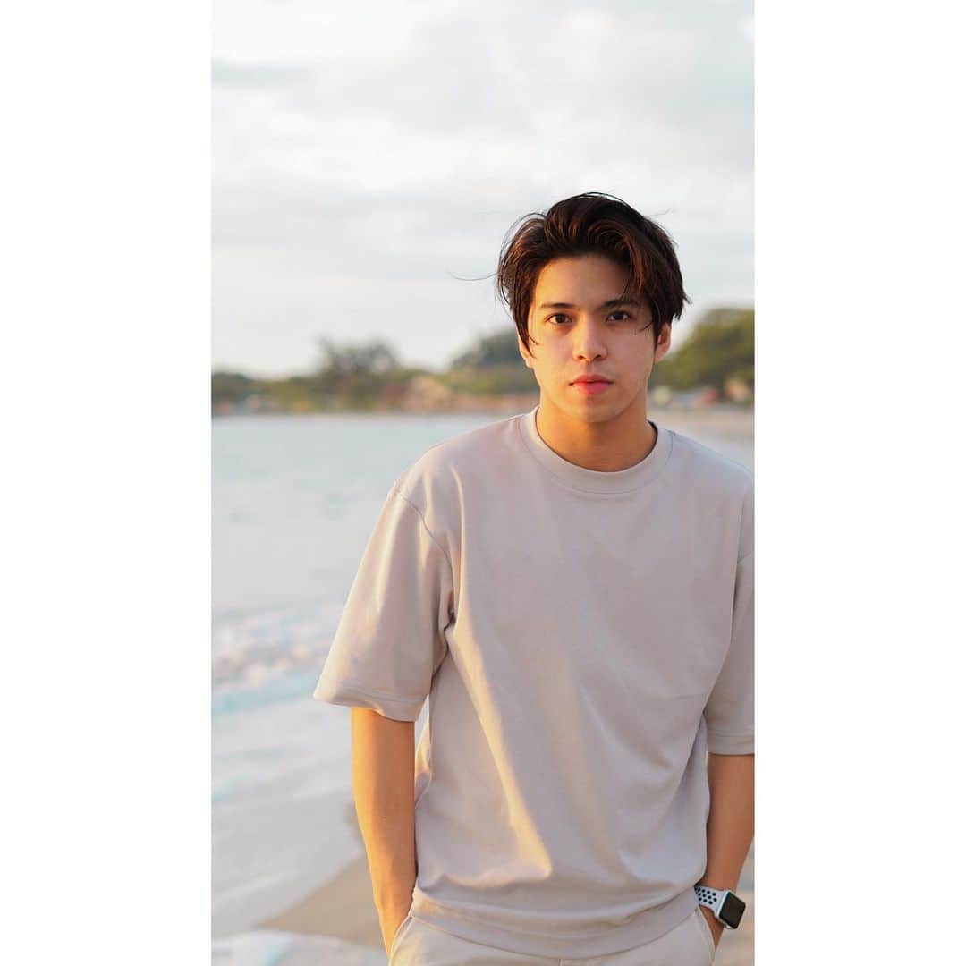 のインスタグラム：「Swipe right to make me smile   (Left pala sorry na)」