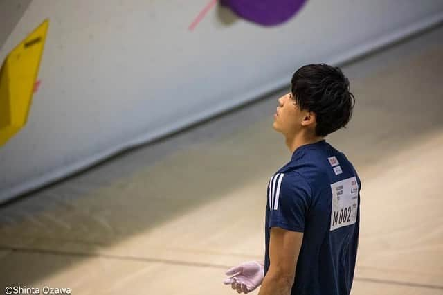 藤井快さんのインスタグラム写真 - (藤井快Instagram)「予選一位通過！ 明日も楽しみ！！  1st place in the qualification!   📷 by @shintaozawa   @adidasterrex  @fiveten_official  @alpinawatchesjapan  @au_official  @in_jelly_  @morinagatraininglab  @organicclimbing  @frictionlabs  #adidas #fiveten #alpinawatches #TEAMau #森永製菓」1月30日 21時50分 - fujii_kokoro