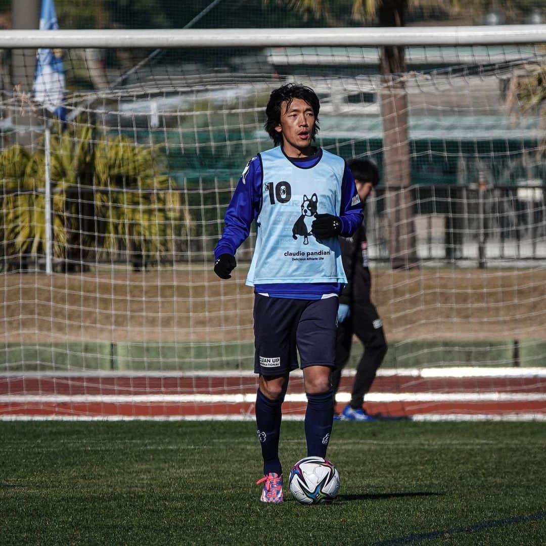 横浜FCさんのインスタグラム写真 - (横浜FCInstagram)「- 宮崎キャンプ3日目。 少しずつ実戦形式のトレーニングが増えてきています💪 - #yokohamafc #横浜FC #RECORDTHEBLUE #JLEAGUE #Jリーグ」1月30日 21時57分 - yokohamafc_official