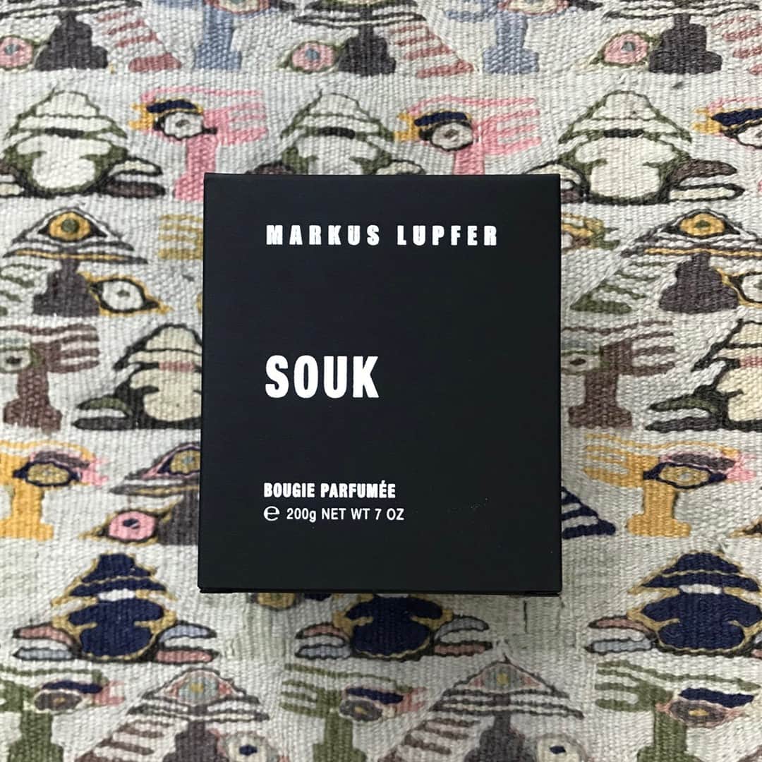 マーカスルプファーのインスタグラム：「Soak up the Spring scent of Souk. Say that 5 times fast for an instant mood booster!  #MarkusLupfer #MarkusLupferPS21 #Candle」