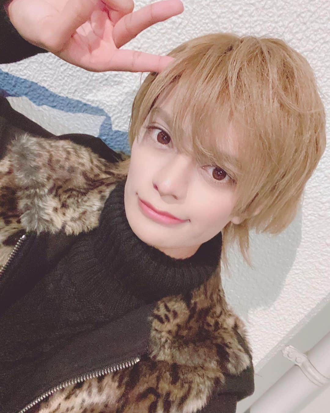 SHALFさんのインスタグラム写真 - (SHALFInstagram)「明日はJOL原宿✨ みんなきてねー🤗」1月30日 22時15分 - shalf527