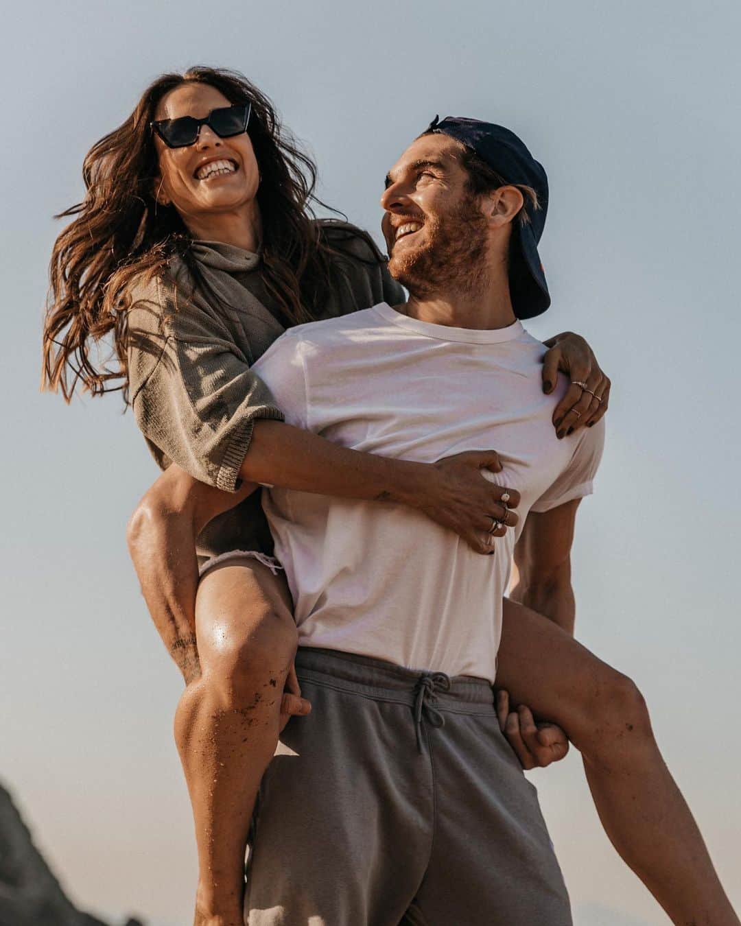 イバイ・ゴメスのインスタグラム：「I love you to the moon and back 🌙❤️ ¡Buen finde para tod@s! 🤟🏼」