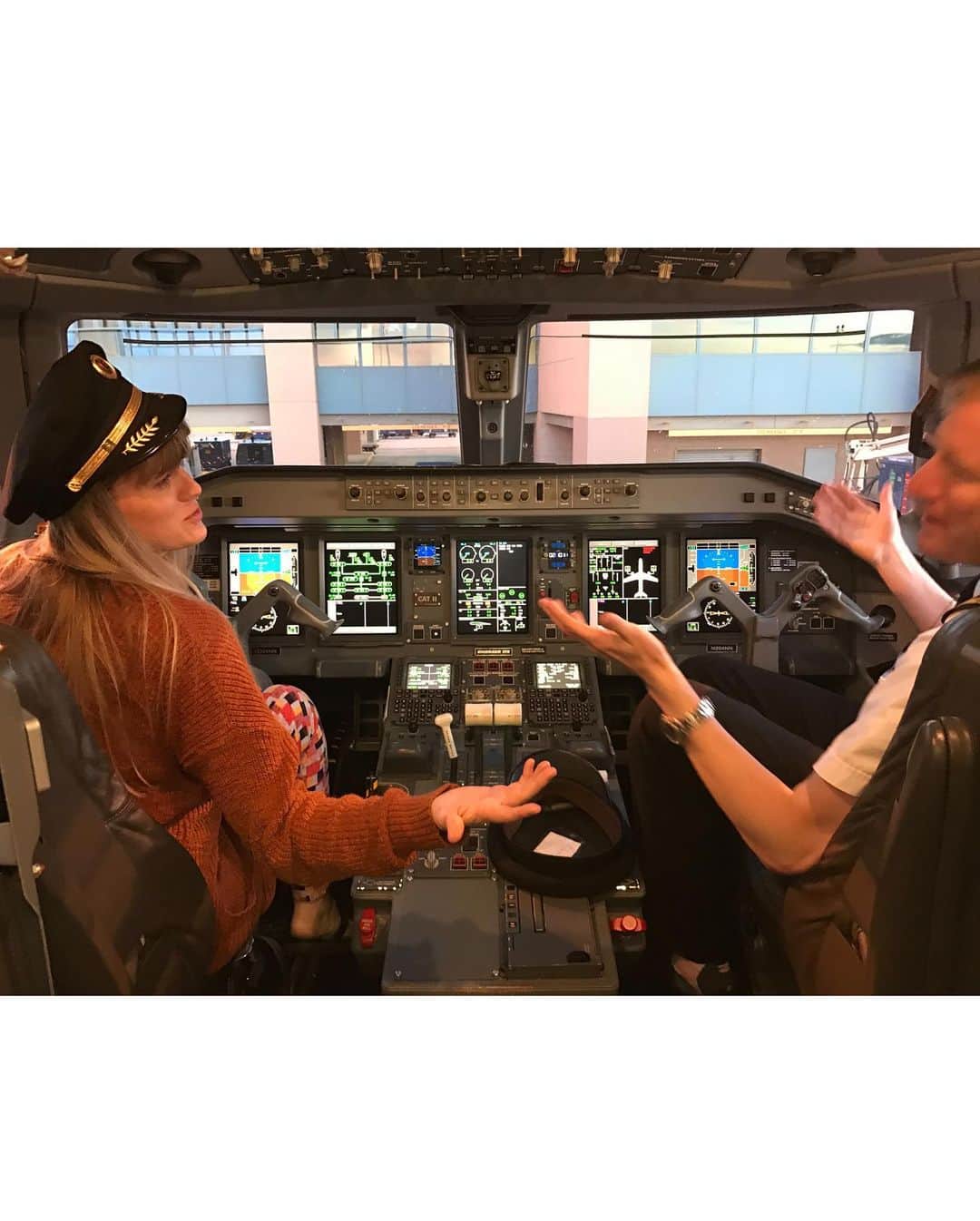アシュレー・ジョンソンさんのインスタグラム写真 - (アシュレー・ジョンソンInstagram)「It’s my sister’s birthday (@therantinghousewife). She’s the greatest. Here are 10 pictures that will absolutely mortify her.   1. When I was packing up my New York apartment to come back home to Los Angeles, my Mom, sister and niece, surprised me with a visit to help me pack up. My sister did not help me, instead, she decided to try on clothes and do a photoshoot with my Mom.  2. Such grace. Such beauty. Pure elegance. #edgy #décolleté  3. Listen, I have a great head of hair, but my sister was blessed with a head of Unicorn hair that is truly a sight to behold.  4. Time’s Square.  She also has legs for days. She may have got the hair and the legs. But I got the...Long torso and bigger feet. Which definitely makes me coordinated.  5.  Yes, she’s pregnant in an Avatar costume with weird socks/tights on her feet (which are a size FIVE BY THE WAY) and no I will not explain further.  6. The House of Eternal Return aka @meow__wolf  7.  That one time we were sitting in the last row of the plane and when it was time to de-board, I slipped into the bathroom real quick (I really had to pee) and when I came out, the plane was empty and as I was walking off the plane, my sister was sitting in the pilot’s seat with the pilot’s hat on, and honestly that kind of thing is completely normal with my sister.  8. Flying Beauty.  9. We try to take a sister’s trip every year. This was one of my favorites. #bandoliernationalmonument  10. Little known fact, my sister and her husband (my brother in law not to brag) have the same birthday.   I love you, B. You’re incredible and I feel so lucky I get to be your sister.」1月30日 14時29分 - ashleythejohnson