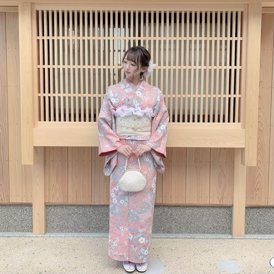 のインスタグラム：「😌🙂😳😏  #京都 #着物 #着物レンタル #ピンク #着物ヘア #着物コーディネート #着物女子」